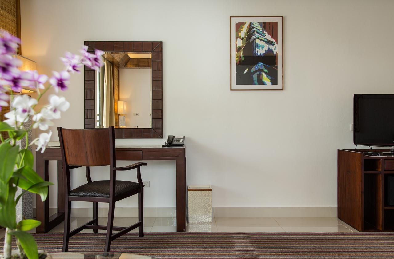 Mom Tri'S Villa Royale - Sha Plus Ката-Бич Экстерьер фото
